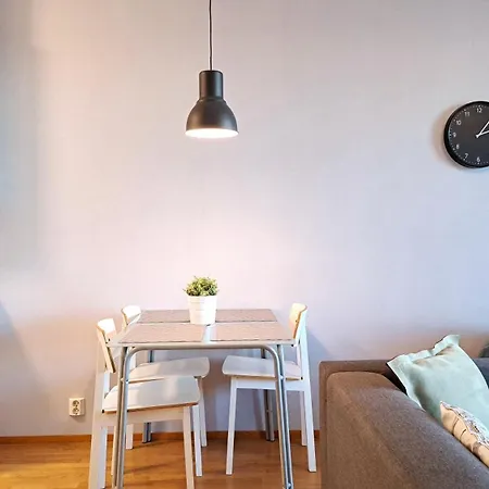 Kotimaailma - Saunallinen Kaksio - Tampellan Esplanadi تامبير